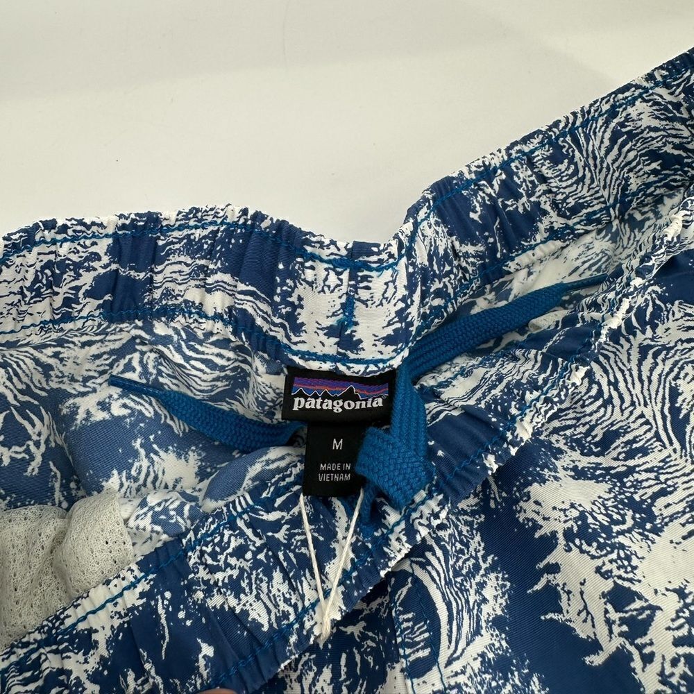 Patagonia Women's 2.5" Barely Baggies Shorts
Crash Endless Blue Women’s Medium - Picture 8 of 10